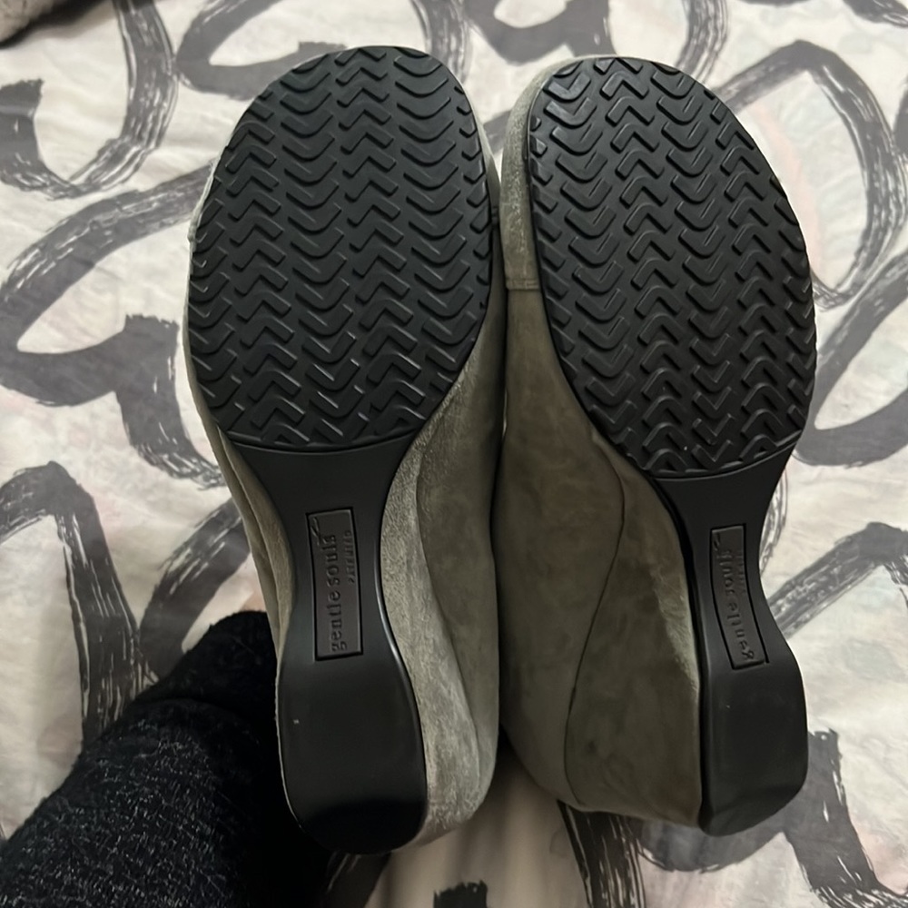 Booties - Picture 4 of 5